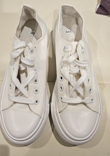 White canvas plimsoles - white, size