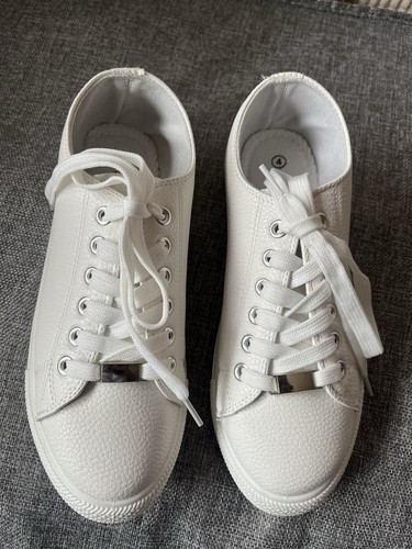 White lace plimsoll size 4 - lace,