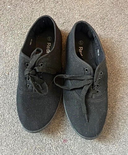 Black lace plimsoles - lace-up, 5
