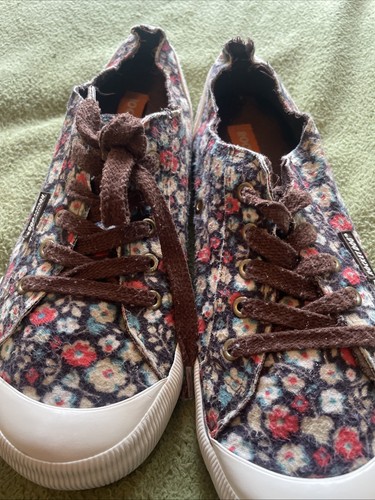 Floral canvas trainers womens - floral,