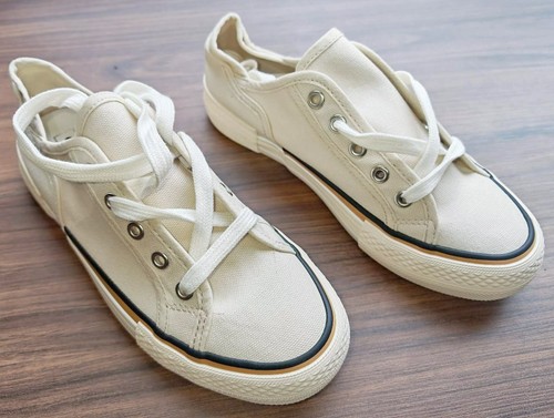 Nwot womens cream - cream, low