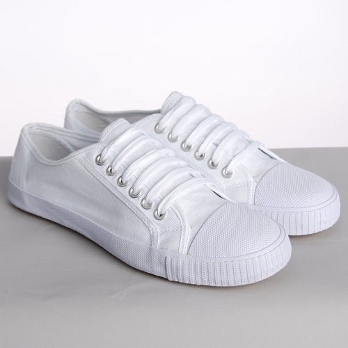 White plimsolls low - low, uk
